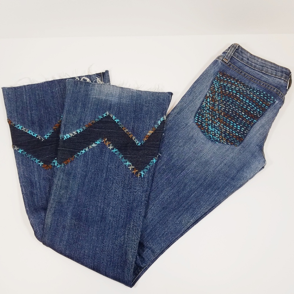 RE.DO upcycled Embroidered "Janine flare" Denim 25